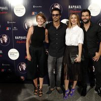 Ana Polvorosa, Hugo Silva, Blanca Suárez y Antonio Velázquez en el concierto de Raphael en Madrid