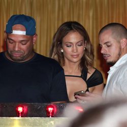 Jennifer Lopez celebra su 46 cumpleaños con su novio Casper Smart