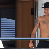 Neymar a bordo de un yate durante sus vacaciones en Ibiza