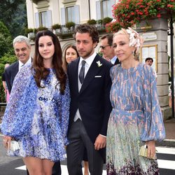 Lana del Rey y su novio Francesco Carrozzini en la boda de Pierre Casiraghi