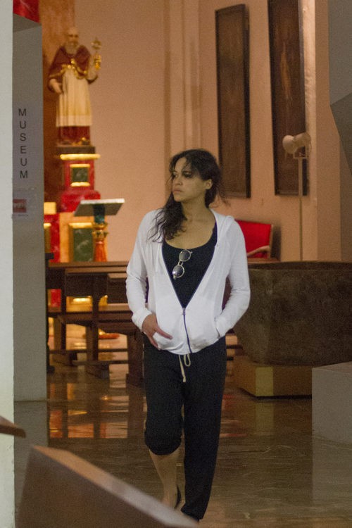 Michelle Rodriguez saliendo de una iglesia de Ibiza