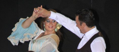 José Ortega Cano y Ana María Aldón bailando en un desfile benéfico en el Puerto de Santa María