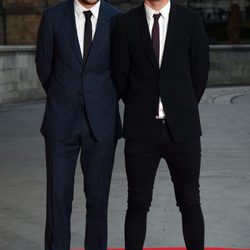 Louis Tomlinson y Liam Payne en la alfombra roja