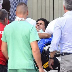 Fran Rivera, muy dolorido a su llegada al Hospital Quirón de Zaragoza