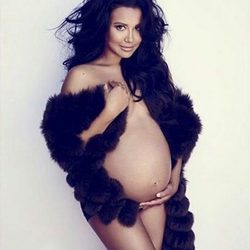 Naya Rivera muestra embarazo con un posado desnuda