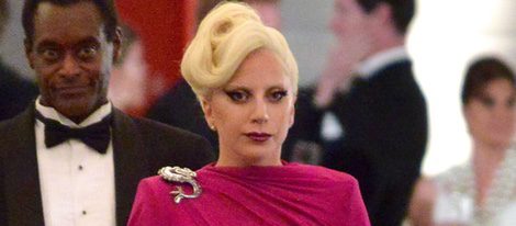 Lady Gaga caracterizada como Elizabeth en el rodaje de 'AHS: Hotel' en Los Angeles
