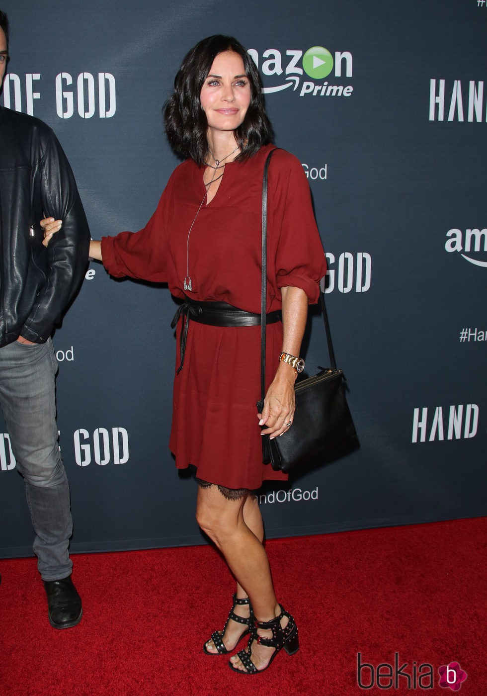 Courteney Cox en el estreno de la serie 'Hand Of God'