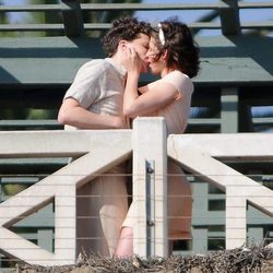 Kristen Stewart y Jesse Eisenberg derrochan pasión en el rodaje de la próxima película de Woody Allen