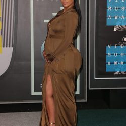 Kim Kardashian en la alfombra roja de los Video Music Awards 2015
