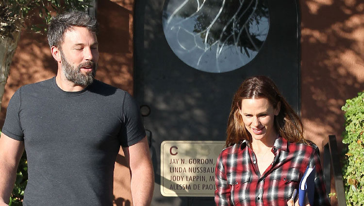 Ben Affleck y Jennifer Garner, muy cómplices y sonrientes tras asistir a terapia