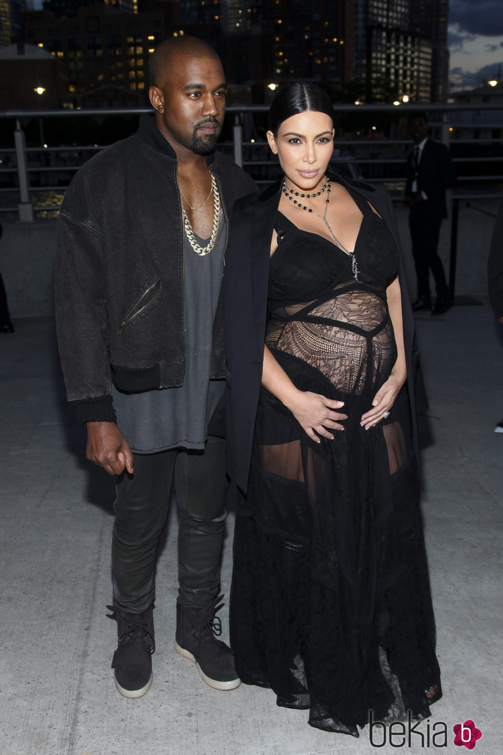 Kim Kardashian y Kanye West en el desfile de Givenchy en la Nueva York Fashion Week primavera/verano 2016
