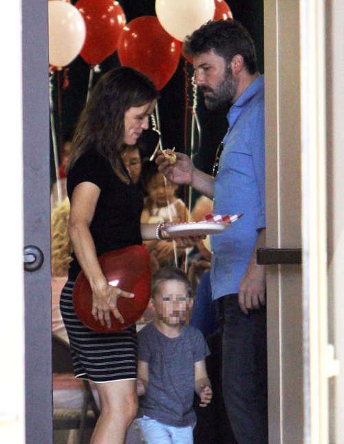 Ben Affleck y Jennifer Garner con su hijo Samuel
