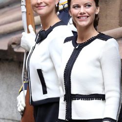 Magdalena de Suecia y Sofia Hellqvist en la apertura del Parlamento