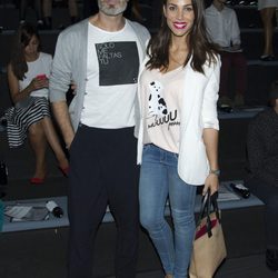 Jesús Olmedo y Nerea Garmendia en el front row de Amaya Arzuaga en Madrid Fashion Week primavera/verano 2015