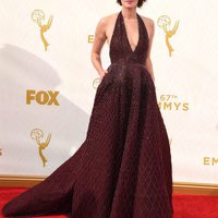 Lena Headay en la alfombra roja de los Emmy 2015