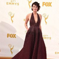 Lena Headay en la alfombra roja de los Emmy 2015