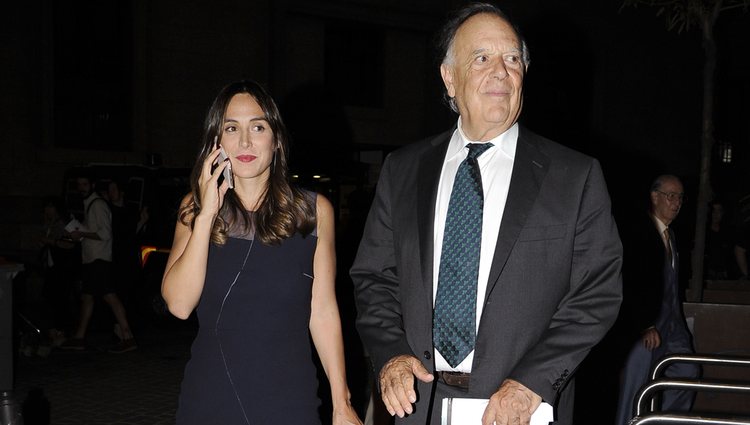 Tamara Falcó con su padre Carlos Falcó en el inicio de la temporada de ópera 2015