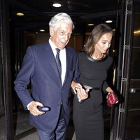 Isabel Preysler y Mario Vargas Llosa en el inicio de la temporada de ópera 2015