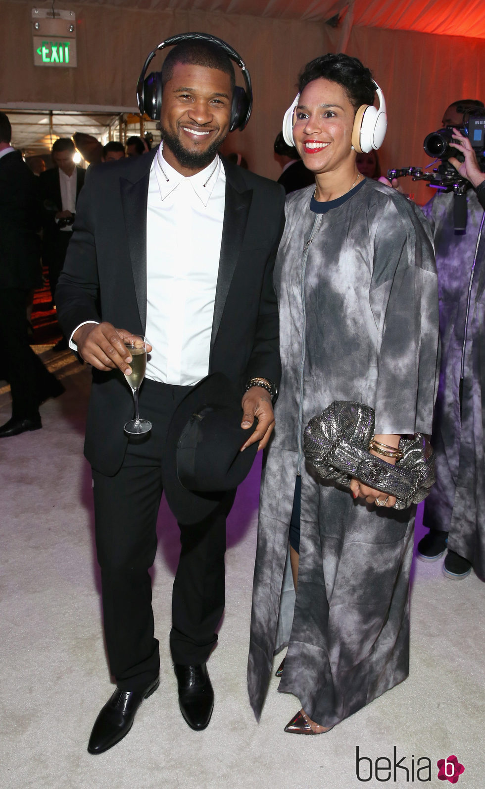 Usher y su chica Grace Miguel en un acto de Samsung