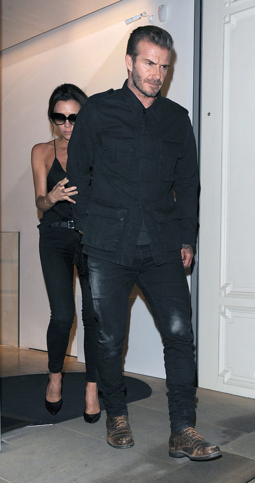 David y Victoria Beckham a la salida de una fiesta