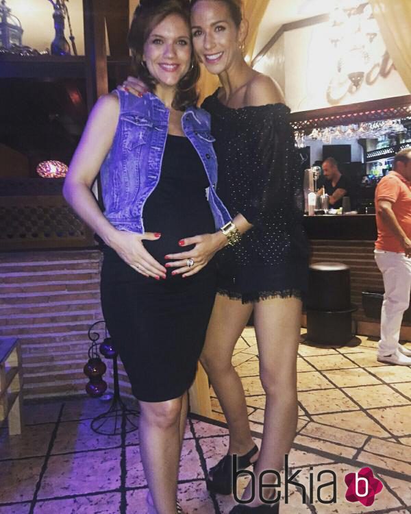 Beatriz Trapote luce embarazo junto a Tamara Gorro