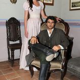 Antonio Velázquez y Dafne Fernández en la presentación de la segunda temporada de 'Tierra de lobos'