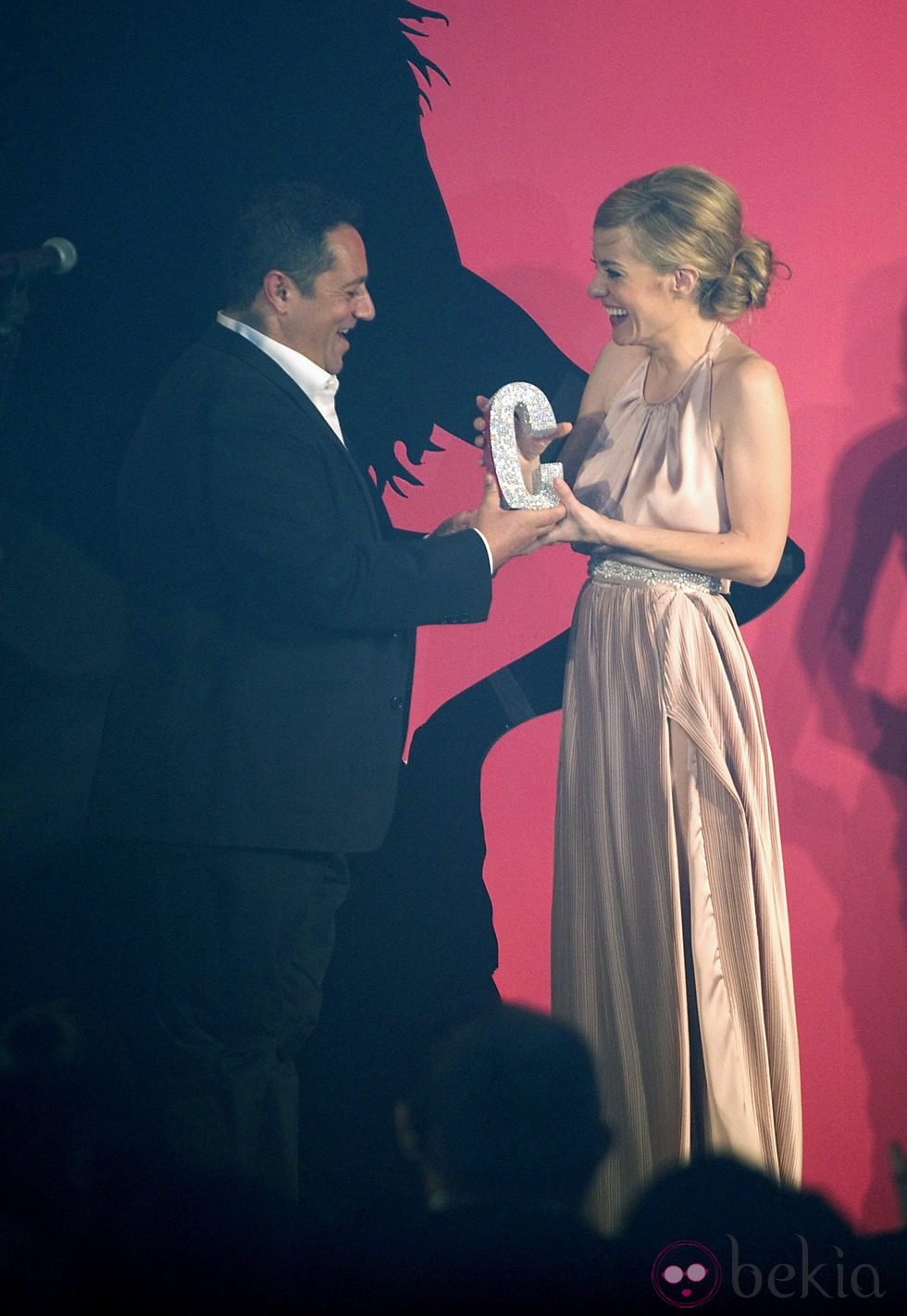 Pepón Nieto y Alexandra Jiménez en los Premios Cosmopolitan Fun Fearless Female 2011