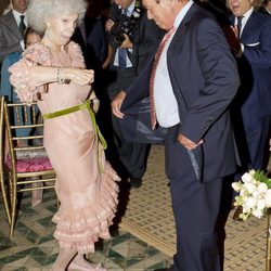 Cayetana de Alba bailando con Curro Romero