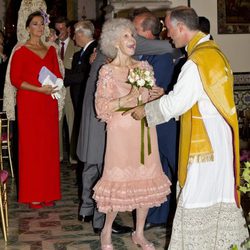 Cayetana de Alba , feliz en la ceremonia religiosa de su enlace con Alfonso Díez