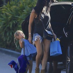 Penelope Disick se golpea durante su paseo con Kourtney Kardashian