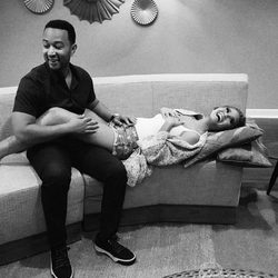 John Legend y Chrissy Teigen anuncian que esperan su primer hijo