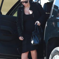 Kim Kardashian, junto a Kris Jenner, visita a Lamar Odom al hospital