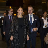 Los Príncipes Victoria y Daniel de Suecia en una cena de gala en Lima