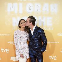 Macarena Gómez y su marido Aldo Comas en el estreno de 'Mi gran noche'