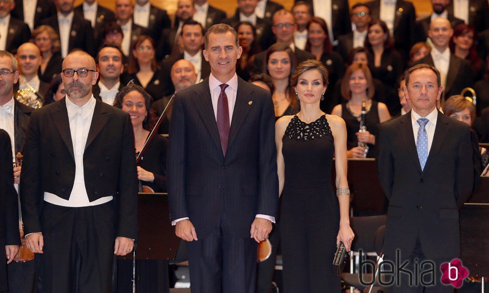 Los Reyes Felipe y Letizia en el concierto de los Premios Princesa de Asturias 2015