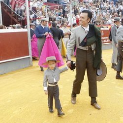 José Ortega Cano con su hijo José María en su vuelta a los ruedos