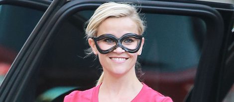 Reese Witherspoon llegando a una fiesta de Halloween 2015