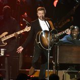 Justin Timberlake actuando en los CMA Awards 2015