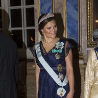 Victoria de Suecia luce embarazo en la cena de gala al presidente de Túnez