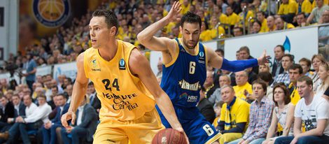 Kuric disputando un encuentro con el Herbalife Gran Canaria