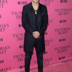 Austin Mahone en el Victoria's Secret Fashion Show 2015