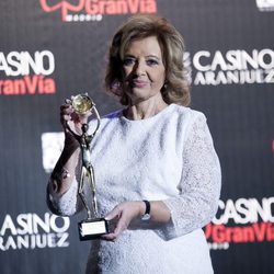 María Teresa Campos con su Antena de Oro 2015