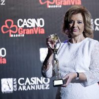 María Teresa Campos con su Antena de Oro 2015