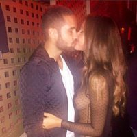 Malena Costa y Mario Suárez se funden en un romántico beso