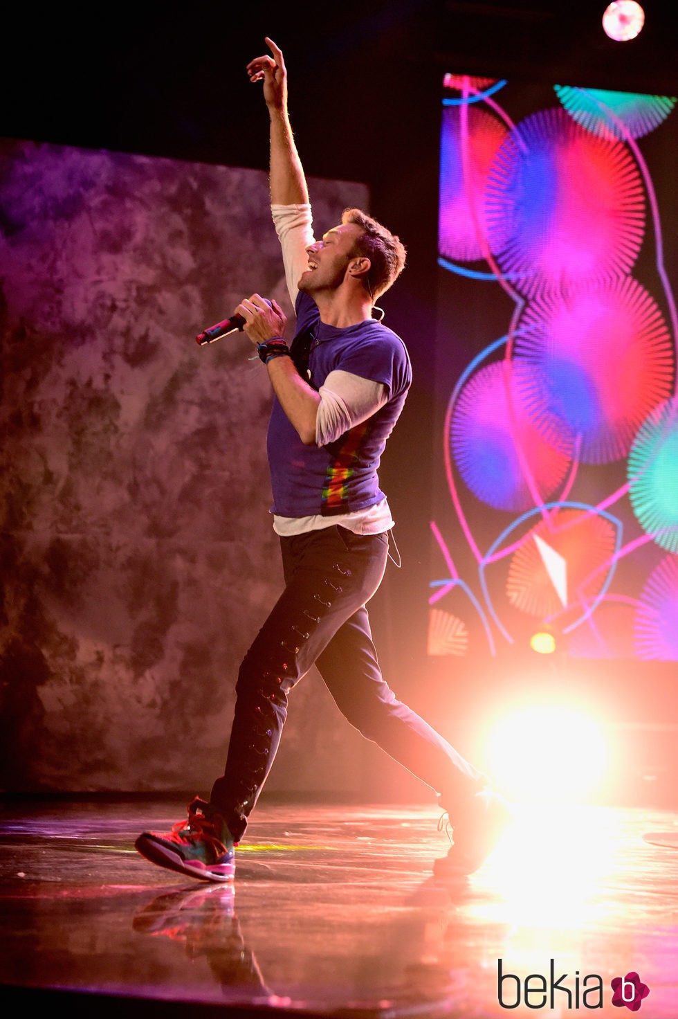 Chris Martin en su actuación en los American Music Awards 2015