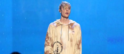 Justin Bieber durante su actuación en los American Music Awards 2015.