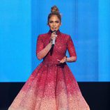 Jennifer Lopez durante la gala de los American Music Awards 2015