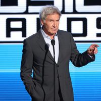 Harrison Ford en el escenario de los American Music Awards 2015