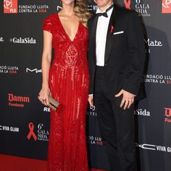 Carlos Baute y Astrid Klisans en la Gala contra el Sida 2015 de Barcelona