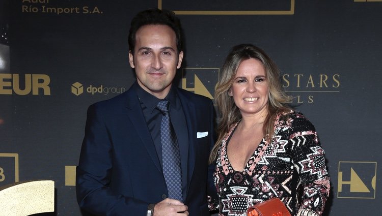 Iker Jiménez y Carmen Porter en los premios Ondas 2015